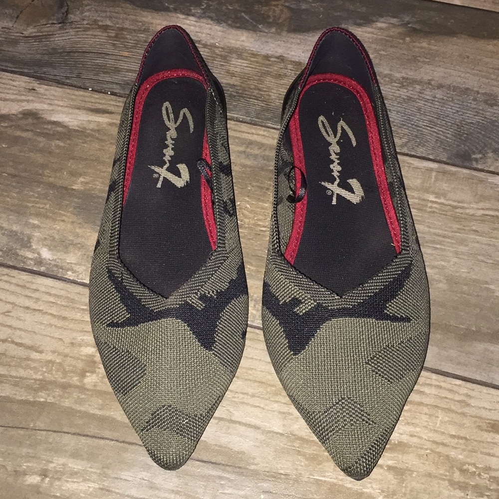 Camo flats